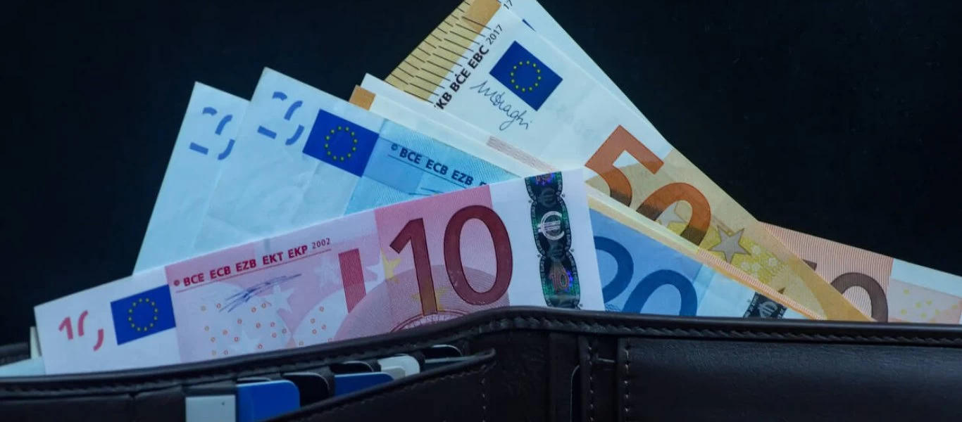 Φορολογικές δηλώσεις 2021: Μέχρι και 1.930 ευρώ οι επιστροφές φόρου